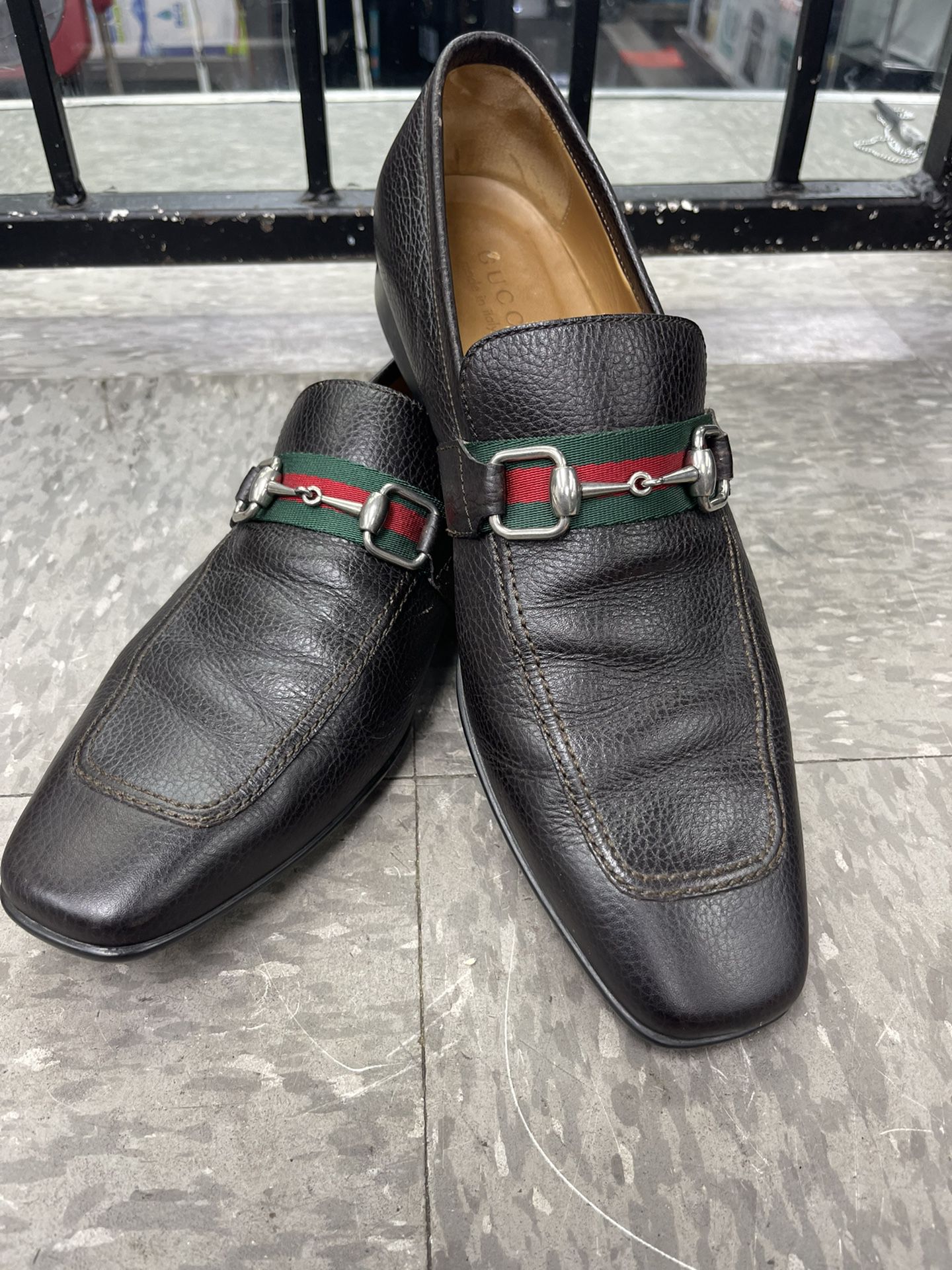 bølge kaskade Periodisk Men's Black Gucci Loafers for Sale in Oakland Park, FL - OfferUp