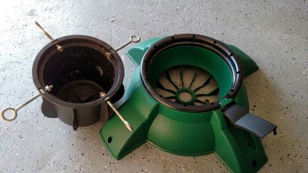 Christmas tree stand for large trees