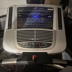 NordicTrack C 700 Treadmill