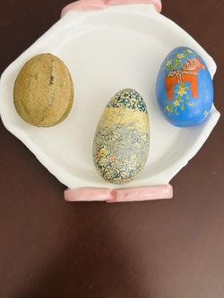 Hand crafted decorations Eggs. 
