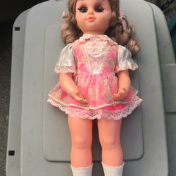 Vintage large sleeping baby doll with wind up music only $20 firm￼