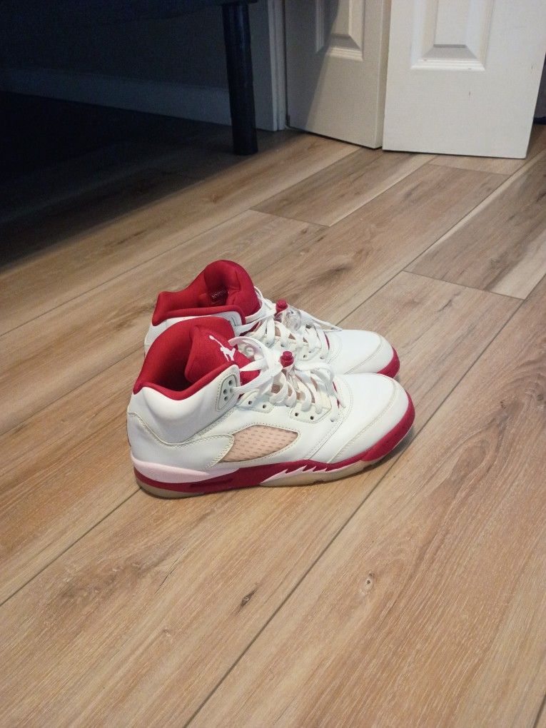 Retro Jordan 5's SIZE 7Y Make Offers