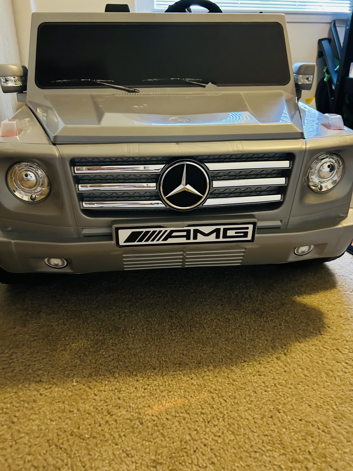 Electric Mercedes car two seater with seatbelts