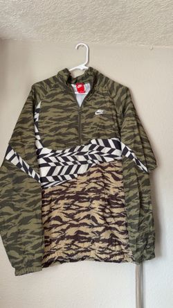 Men's Nike Sportswear AOP Swoosh Tiger Camo Half-Zip Jacket - Size M