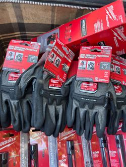 MilwaukeeX-Large Anti-Vibration Cut Level 4 High Dexterity Nitrile Dipped Glove