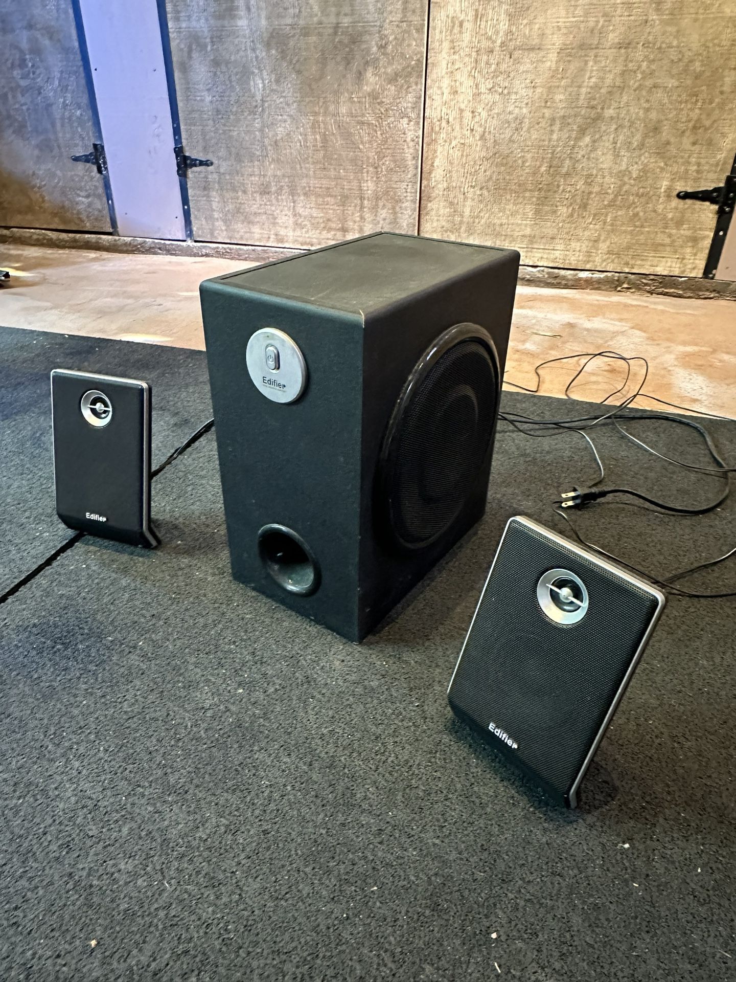 Edifier M3300 Speakers & Subwoofer