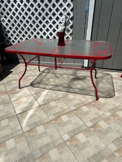Outdoor table
