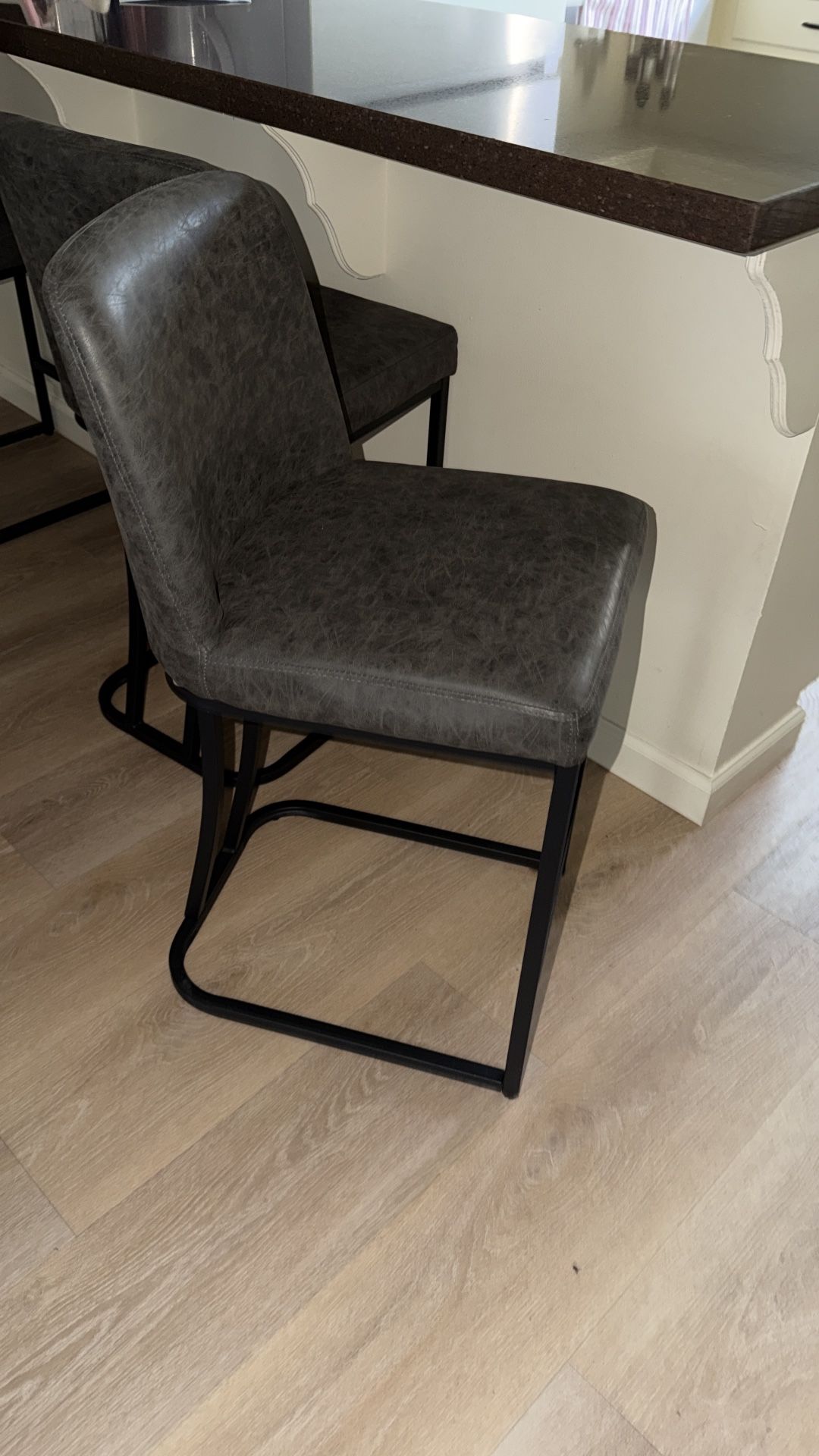 Bar chair