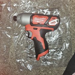 Milwaukee M12 Impact Driver
