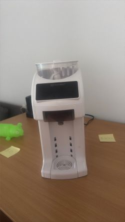 Baby milk warmer and dispenser