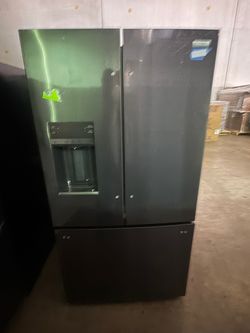 🚨 (Scratch & Dent) Dark Gray French Door Refrigerator – Frigidaire 🚨