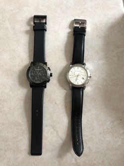 Dos relojes burberry