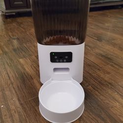 Automatic Pet Feeder