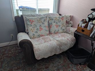 Free dual recliner in Mint condition