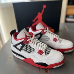 Nike Air Jordan 4 Retro White/ Fire Red Size 10.5 New