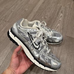Nike P-6000 METALLIC SILVER