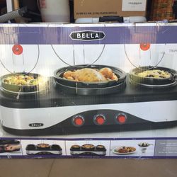 Multi-size triple slow cooker