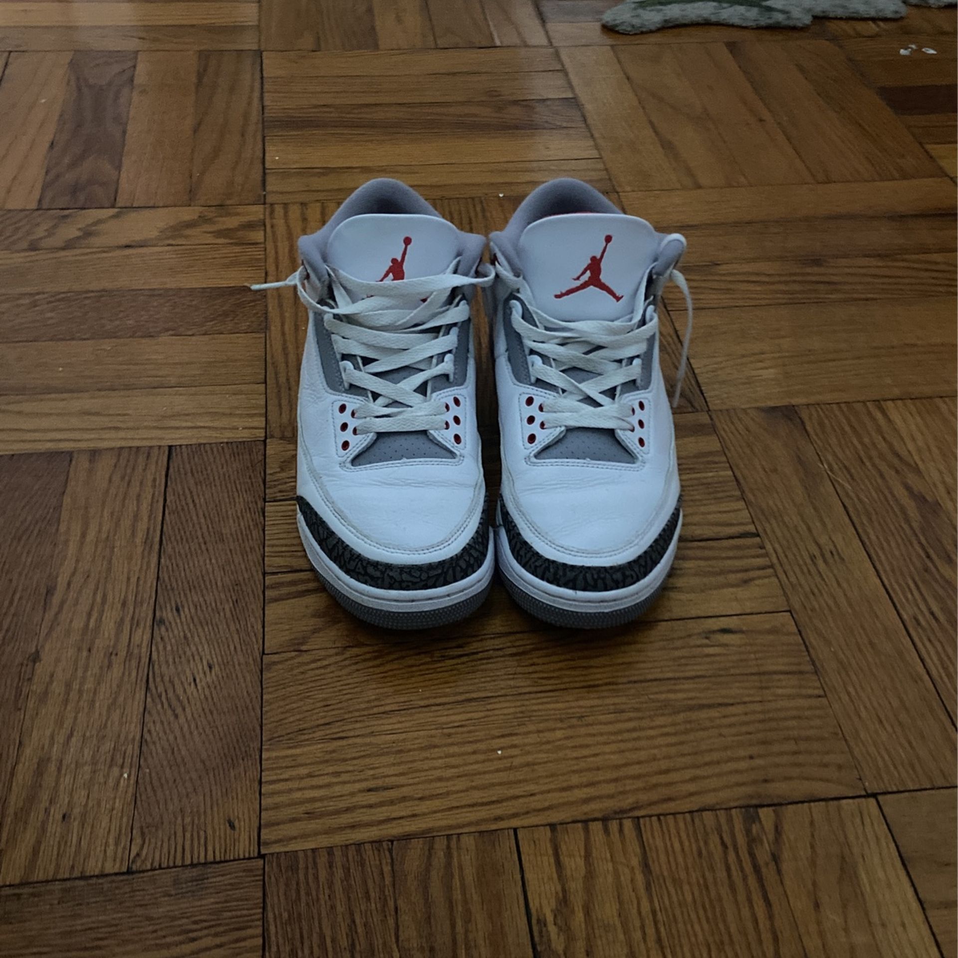 Air Jordan 3 Fire Reds 2022