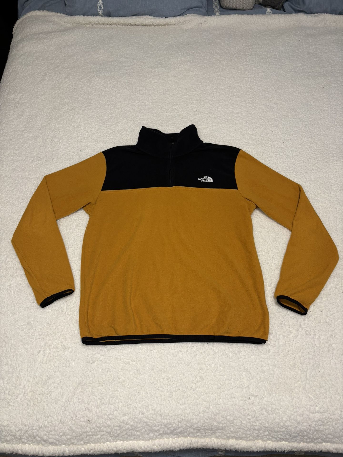 The North Face Men Mustard Glacier Fleece Quarter Zip Pullover