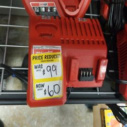 Milwaukee m18 And M12 Charger 