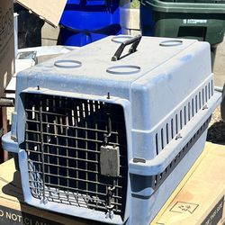 Nice Pet Carrier for small to medium size pet