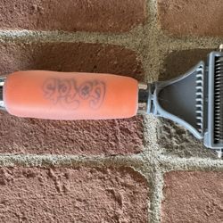 GoPets 2-in-1 Denaturing comb For Dogs And Cats. 