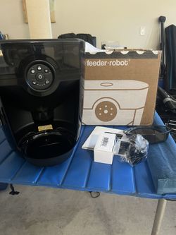 New Litter Robot Feeder Cat Dog Auto Feeder