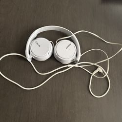 Sony Over On Ear - Auriculares portátiles estéreo con graves extra para Apple iPhone iPod/Samsung Galaxy / reproductor de mp3/conector de 0.138 in (bl