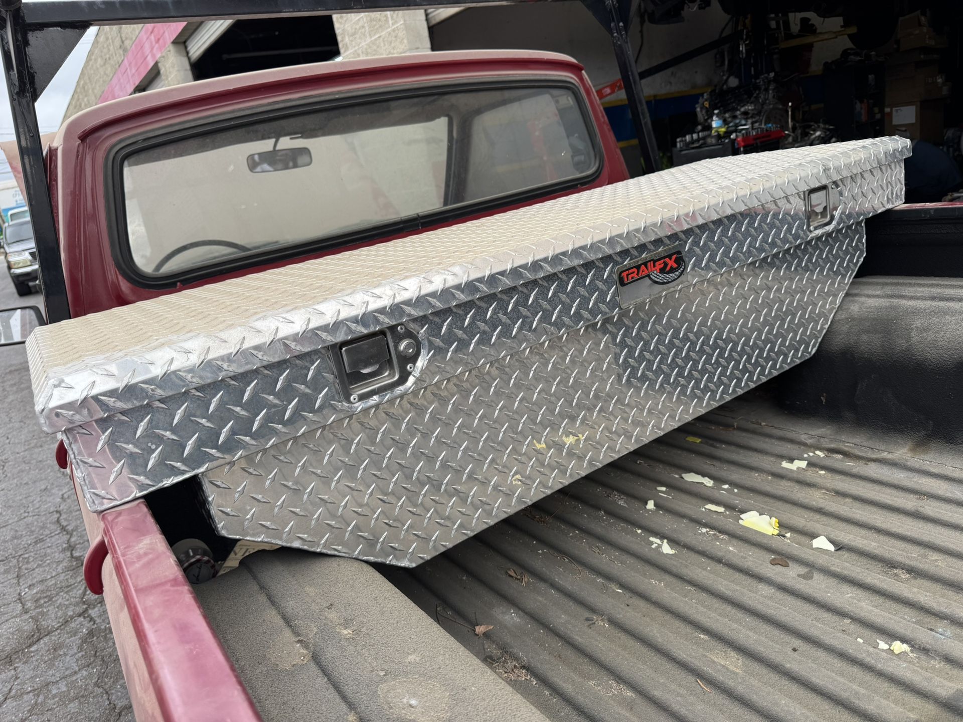 Tools box and rack for small trucks Have the keys for tools box Almos new $350 for both