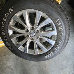 Tires with rims F-150 King Ranch/ Tire brand - Good Year / 275-55R20