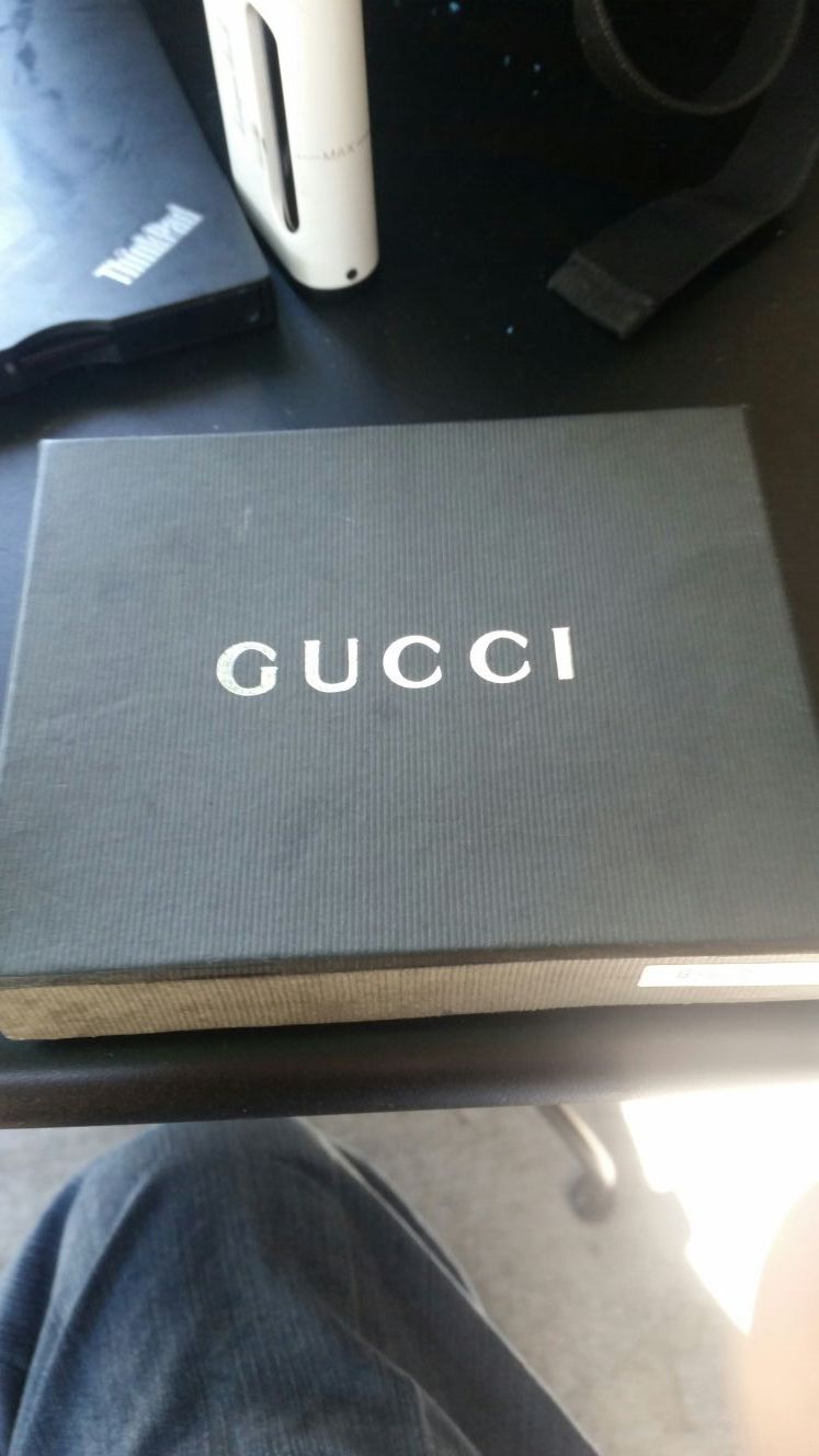 Men Gucci GG Wallet Crystal Coated Brown for Sale in Montclair, CA - OfferUp