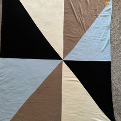 100% Cashemere Bedspread - queen-size 