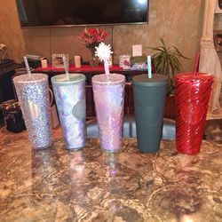 STARBUCKS CUPS  (LOT) 28 
