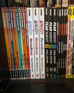 Graphic Novels (LOT)