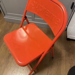 SUPREME METAL FOLDING CHAIR (RED)