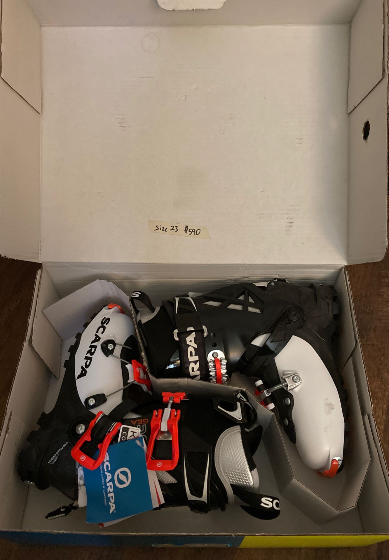 Scarpa GEA RS ski boots 23