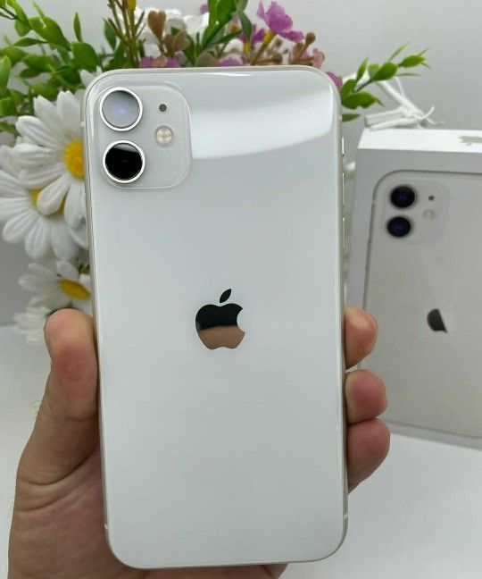 iPhone 11 64GB Unlocked