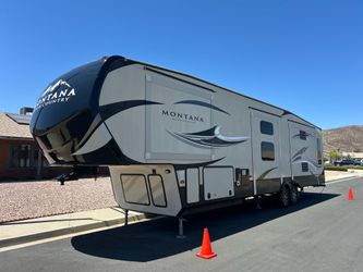 2017 Montana high country model number 370br