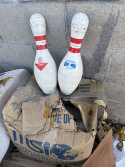 Vintage Bowling Pin Set