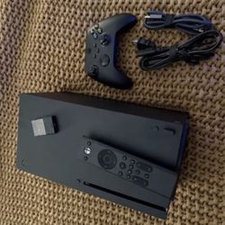 Xbox series X (Perfect Condition Includes Controller)