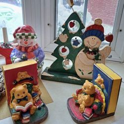 Christmas stuff $10 for all old Christmas decorations 8 pcs Pick up in BRISTOL BORO 19007 NO HOLDS /NO SHIPPING NO Venmo or Zelle