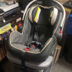Graco Car Seat with Base