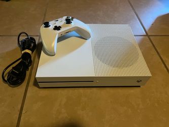 Xbox One S 1TB with Controller