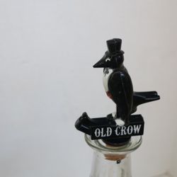 VINTAGE OLD CROW  WHISKEY POURER STOPPER BOTTLE TOPPER
