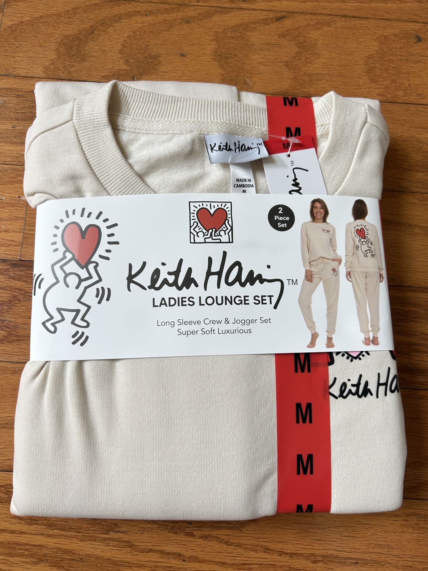 NWT Keith Haring ladies long sleeve crew & jogger super soft Lounge Set Size M
