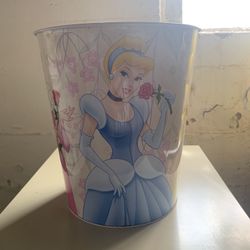 Disney Princess Metal Tin