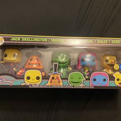 Funko DISNEY POP! JACK SKELLINGTON, MAYOR, OOGIE BOOGIE, SALLY, ZERO (BLACK LIGHT) 5-PACK