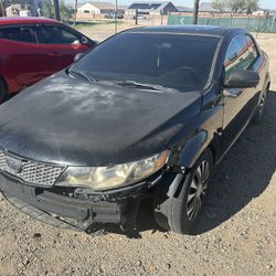 12-15 Kia Forte Koupe EX Part Out 