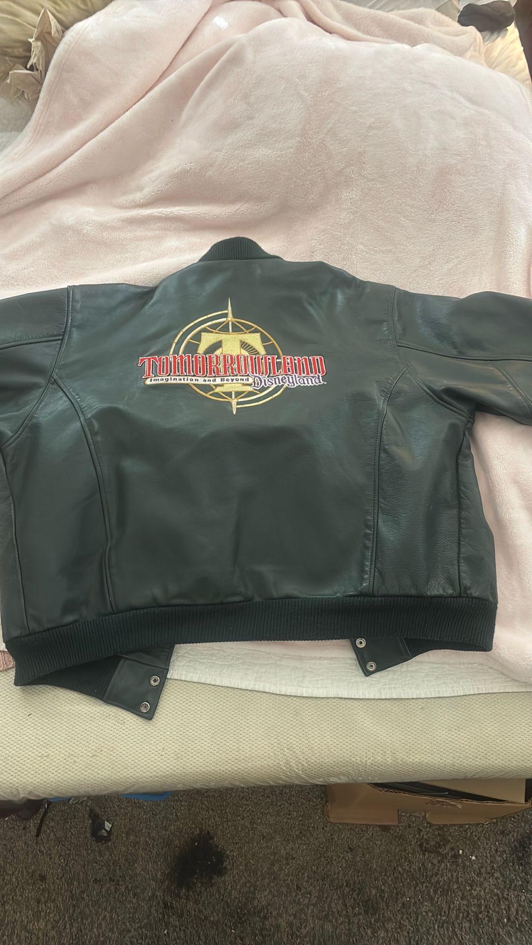 Jacker Offer Disneyland Large Green Leather Jacket Best Offer for Sale in Anaheim ...