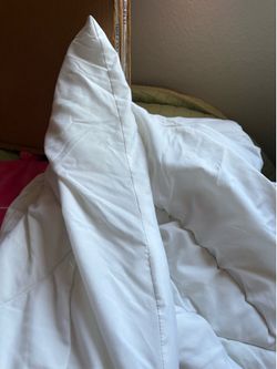 White Queen size Bed Comforter